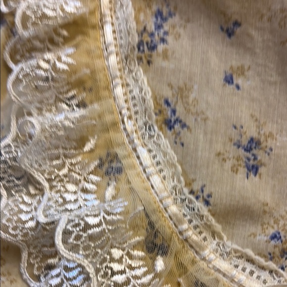 Vintage 90s Buttercup Yellow Floral Chemise Lace Top Size 14 - Picture 4 of 6
